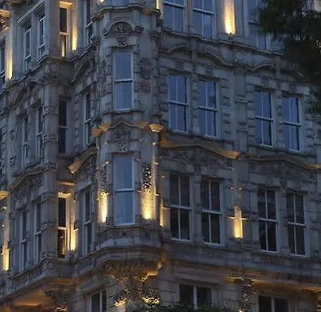 X Flats Tophane Apartment *